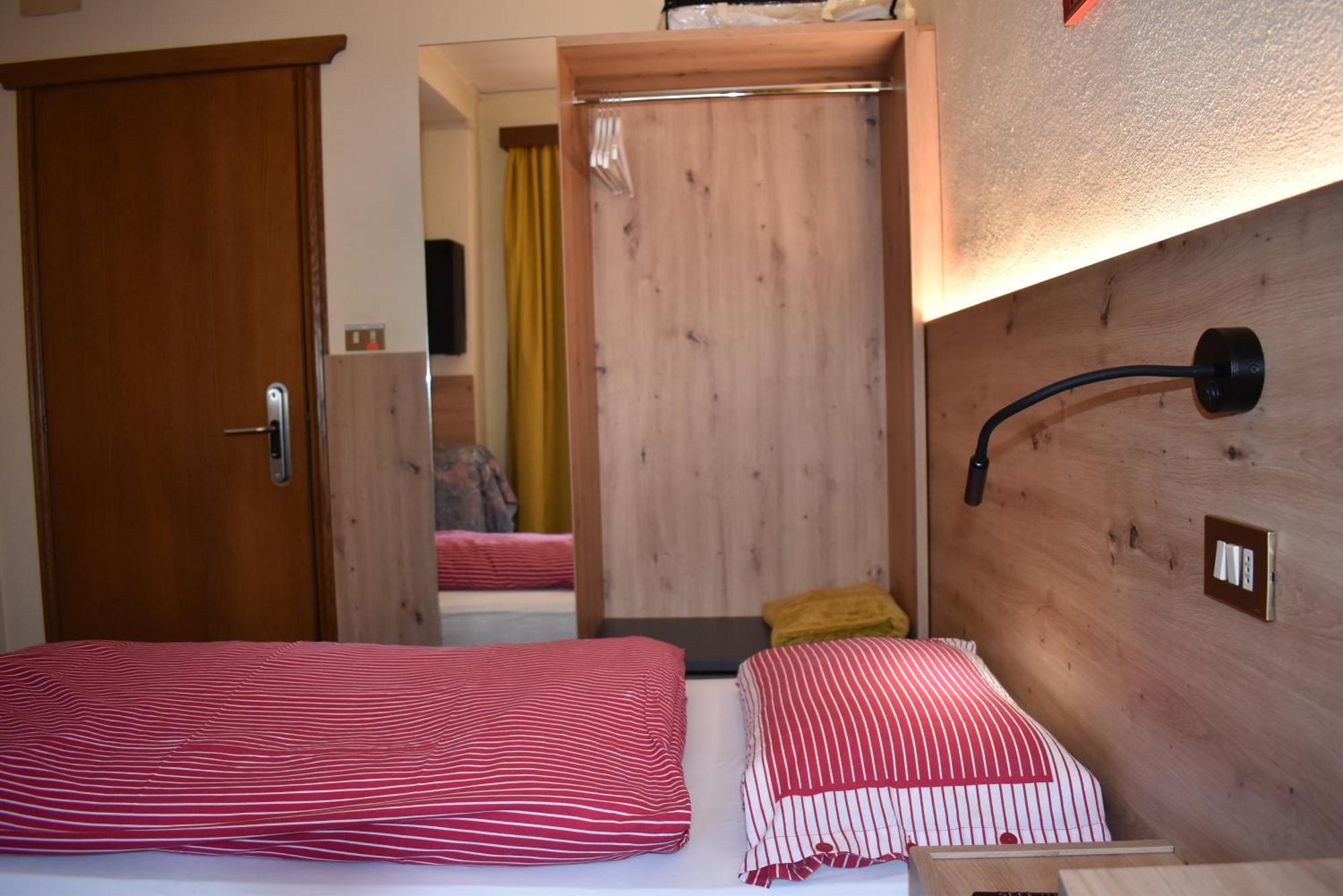 Albergo Pensione Sport アラッバ エクステリア 写真