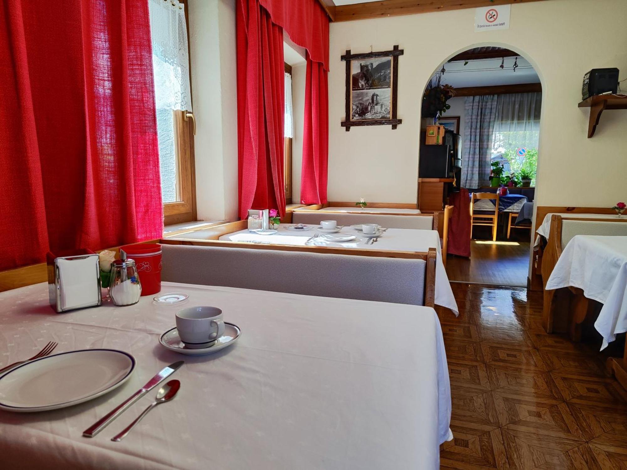 Albergo Pensione Sport アラッバ エクステリア 写真