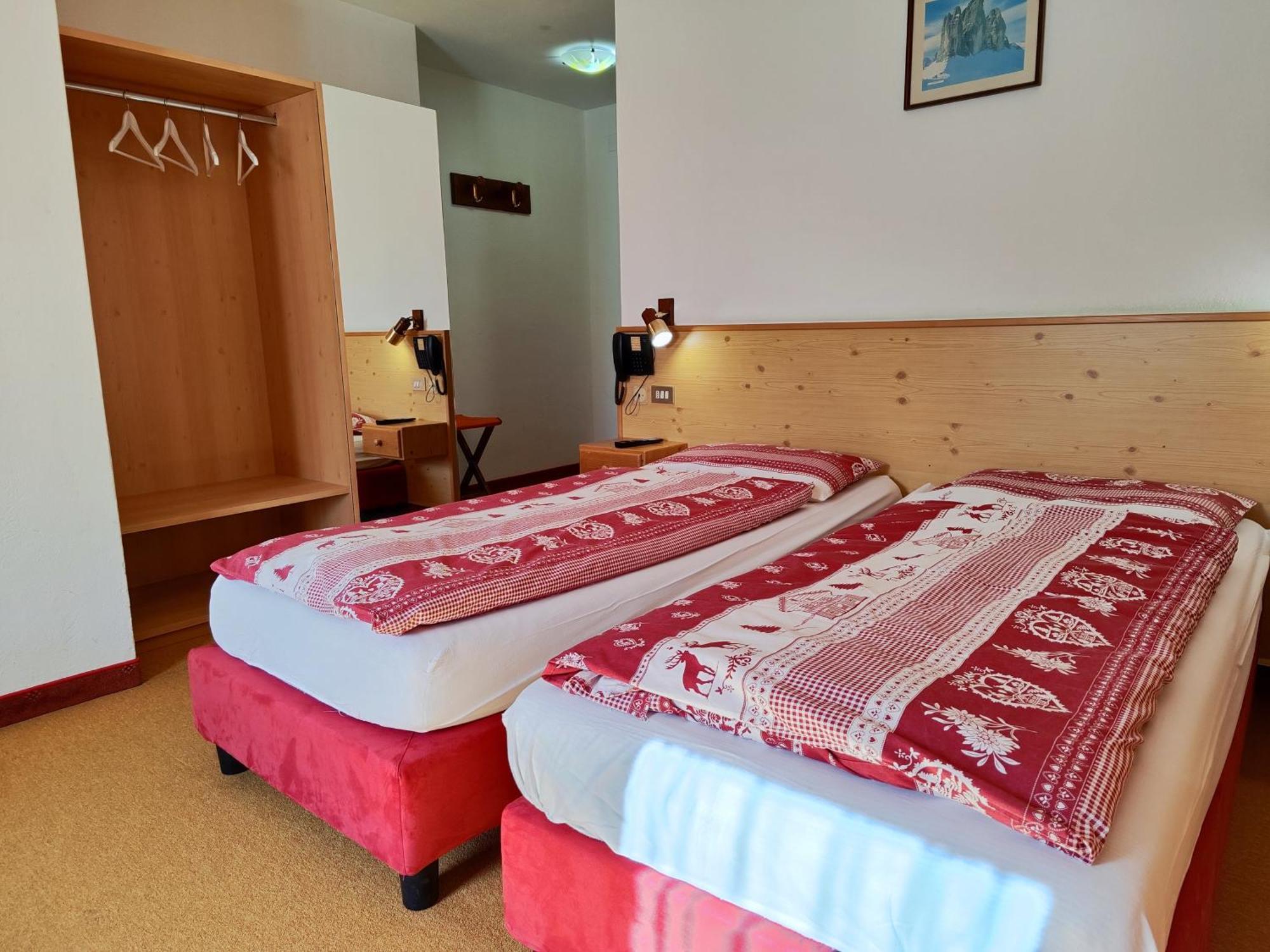 Albergo Pensione Sport アラッバ エクステリア 写真